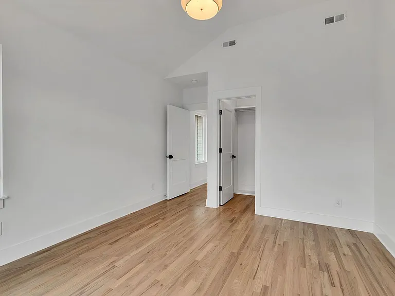 5917 Robertson Ave — Photo 28