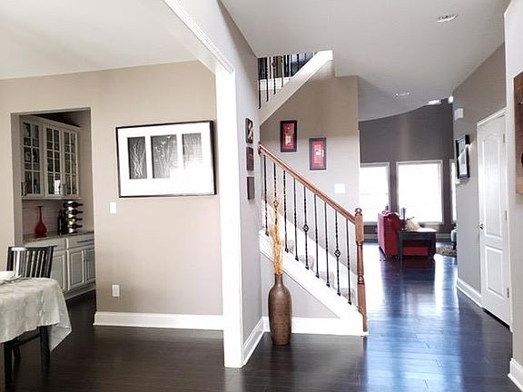 5th image of 812 Urton Woods Way