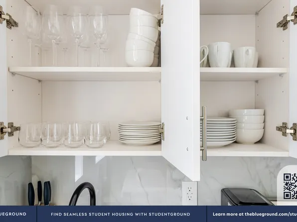 161 West 54th Street image 6 of 19