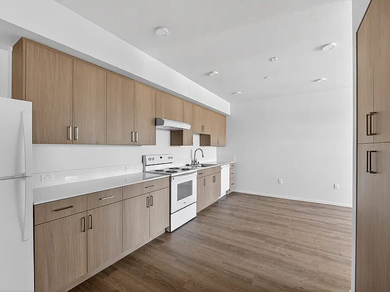 Dry Creek Crossing Apartments — Photo 18