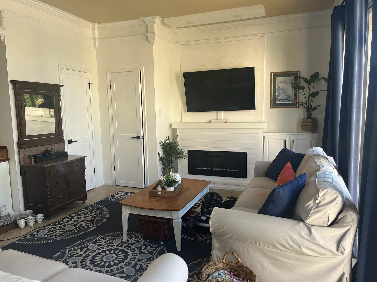 3 bed, 3.5 bath, 1800 sqft, $2,200 — Photo 4