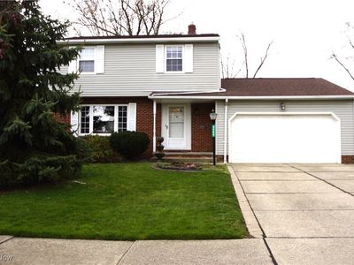 3209 King Richard Dr, Parma, OH, 44134