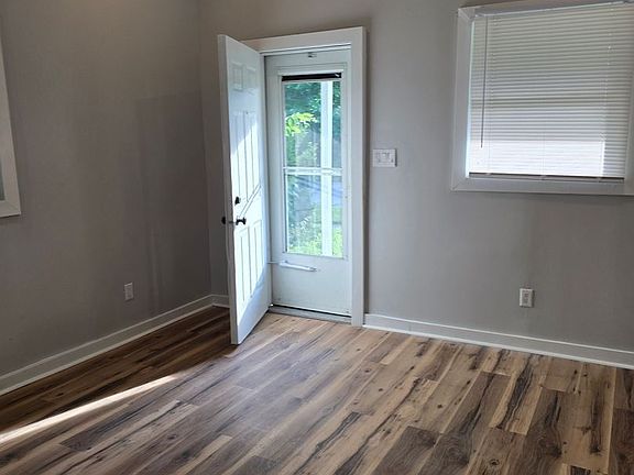 3rd image of 765 N Belleview Pl