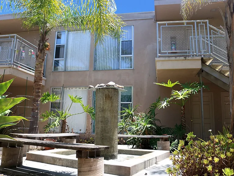 1834 Mission Ave — Photo 14