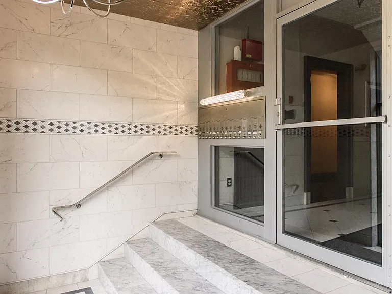 1455 Beacon Street — Photo 5