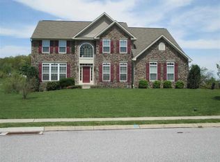 70 Sydney Ct, Hanover, PA 17331