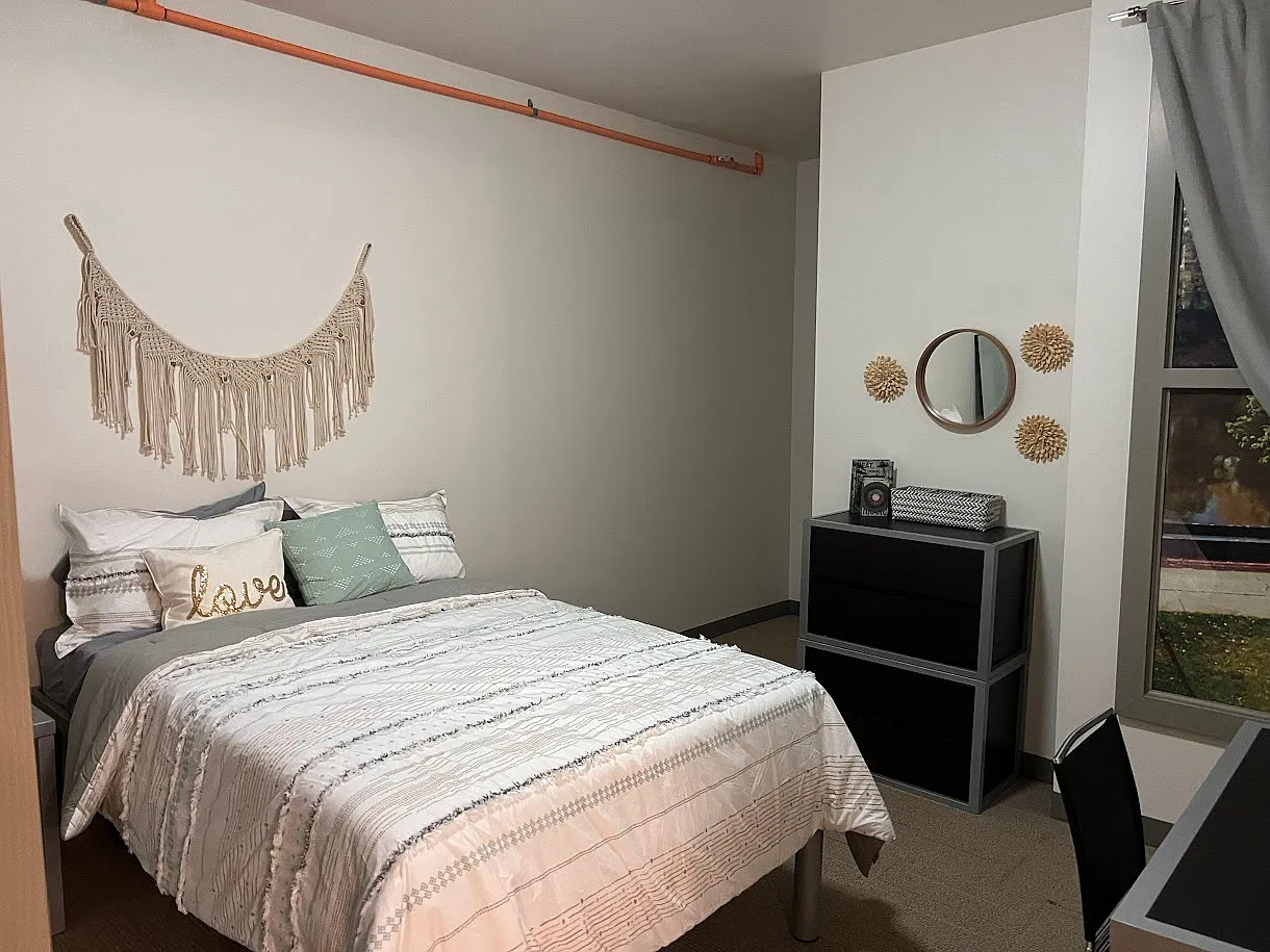 Chenango Place — Photo 3