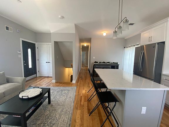 2nd image of 31 Harvey St #1