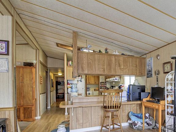 3rd image of 828 Spindrift Ave #828