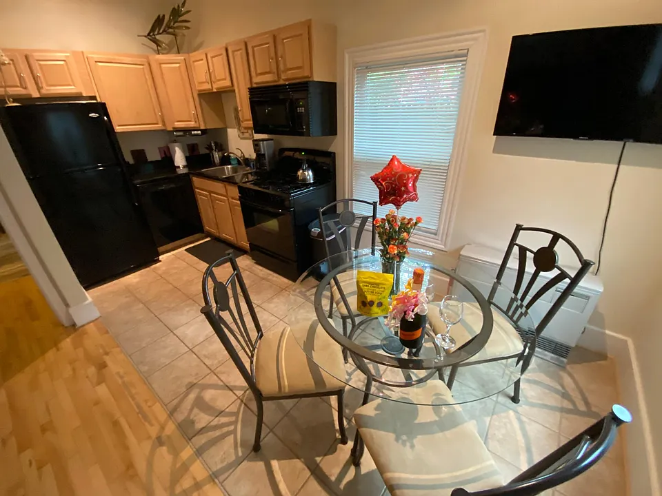 52 State St #2