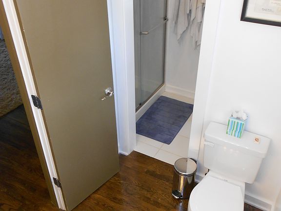 5th image of 4542 Jefferson St #4542