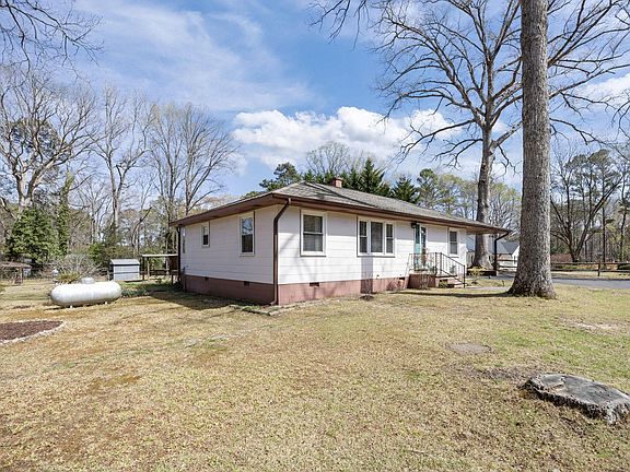 3rd image of 400 Grovemont Rd