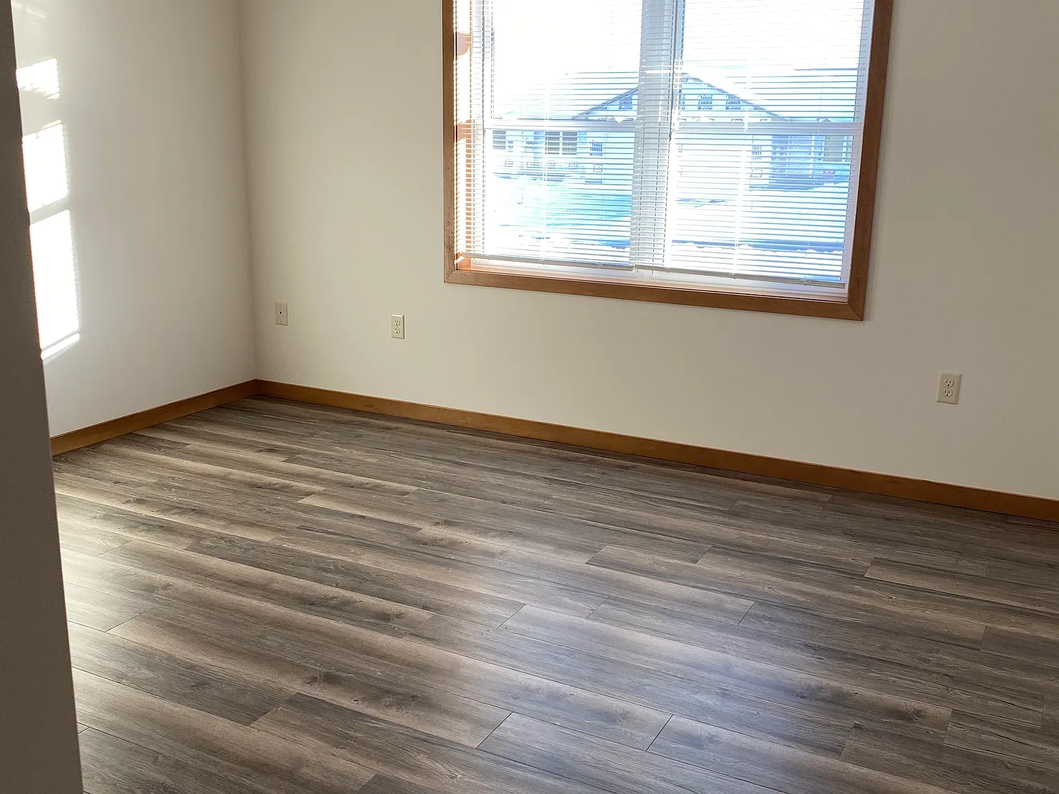 2 bed, 1.5 bath, 1086 sqft, $1,300 — Photo 2