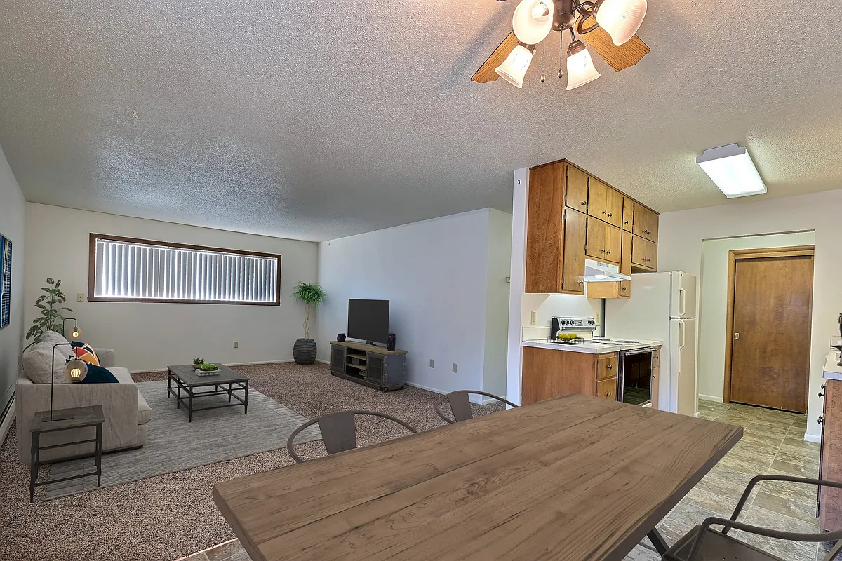 Fargo, ND Emerald Apartments | Dining - Emerald