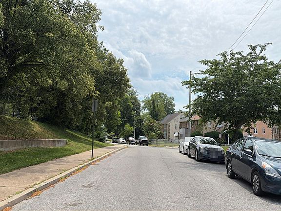 4th image of 4209 Chatham Rd