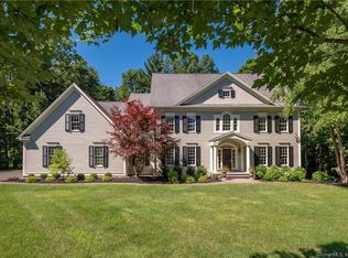 20 Teachers Turn, Simsbury, CT 06070