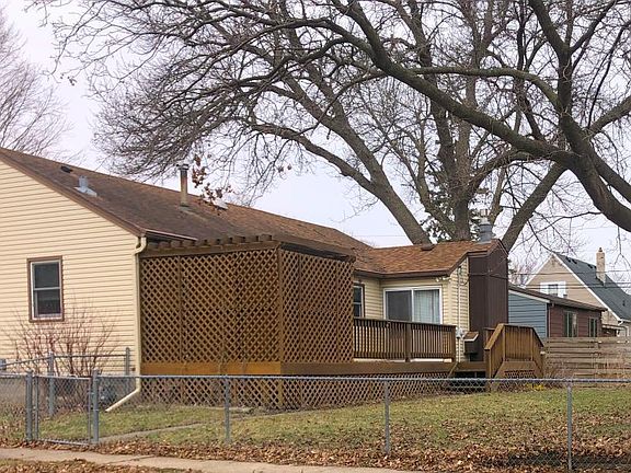 2nd image of 1319 Sheridan St