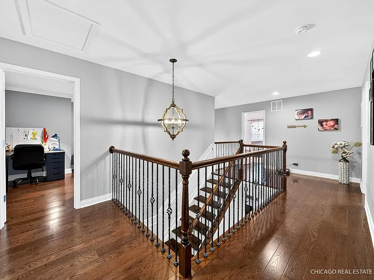 Butler Ln — Photo 22