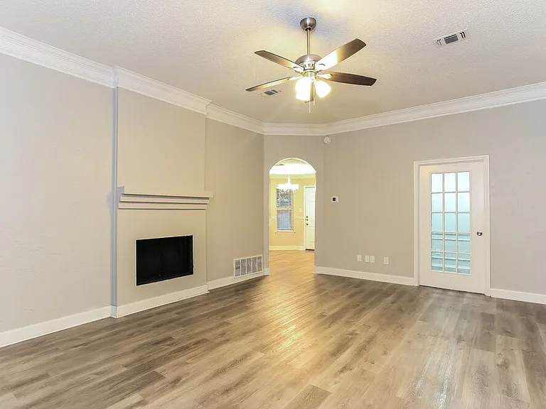 6507 Stetter Dr — Photo 6