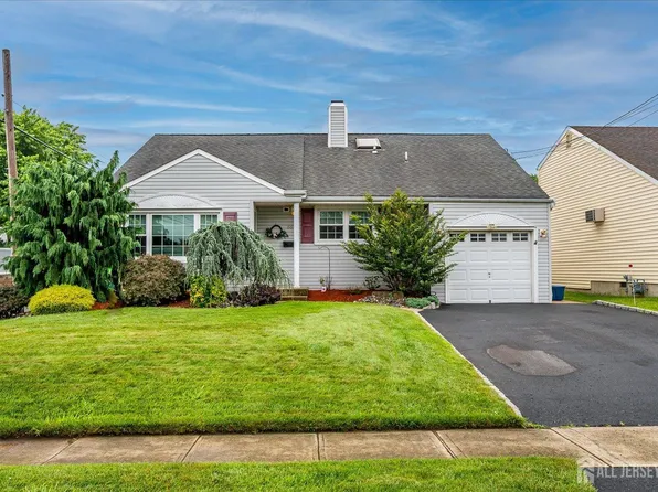 66 Broadway Ave, Colonia, NJ 07067