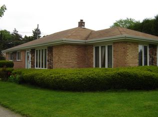 873 E Grant Dr, Des Plaines, IL 60016