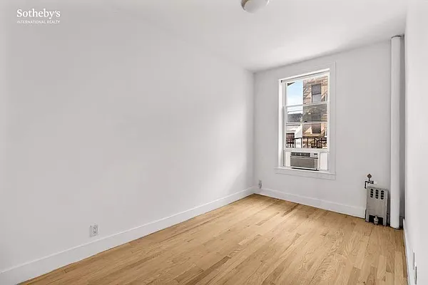 Rented by Sotheby's International Realty | media 13