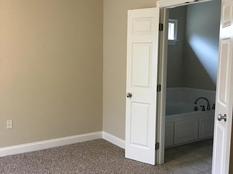 Master bedroom 2 (right side)