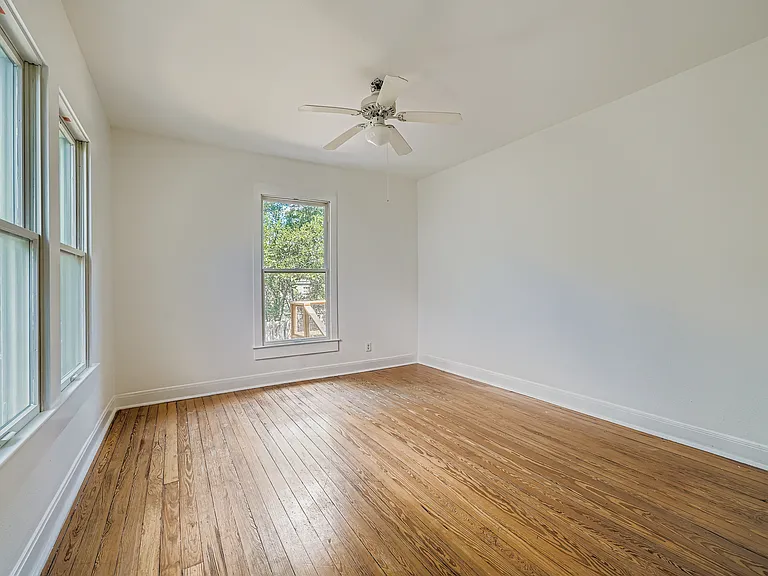 710 Pressler St — Photo 17