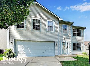 10514 Blue Springs Ln, Fishers, IN 46037