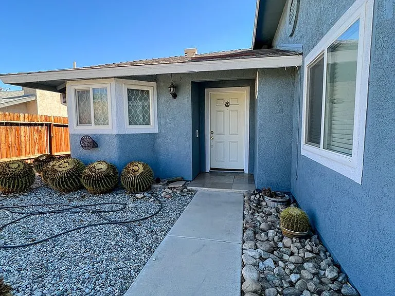5395 Baileya Ave — Photo 2