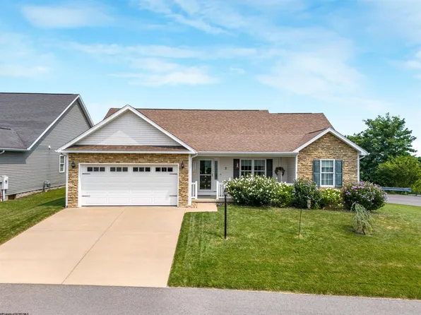 2 Amber Rdg, Morgantown, WV 26508