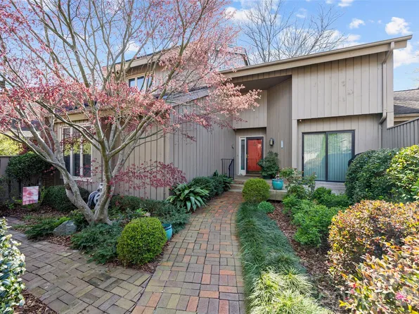 5120 Dunes Ct, Charlotte, NC 28226