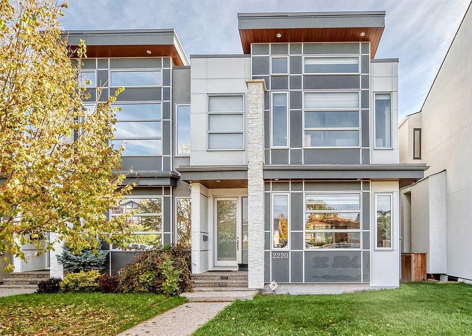 1st image of 2220 W 33rd St SW