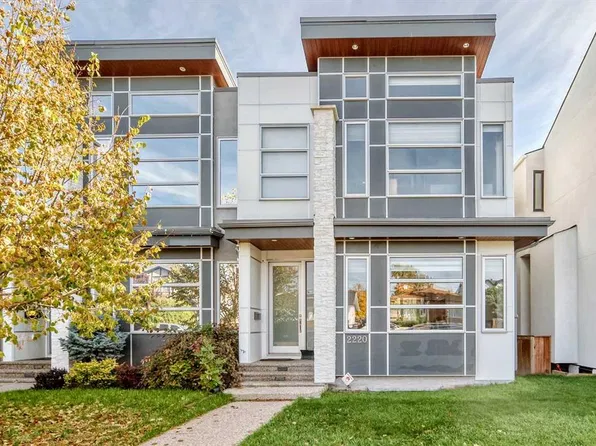 2220 W 33rd St SW, Calgary, AB T3E 2T1