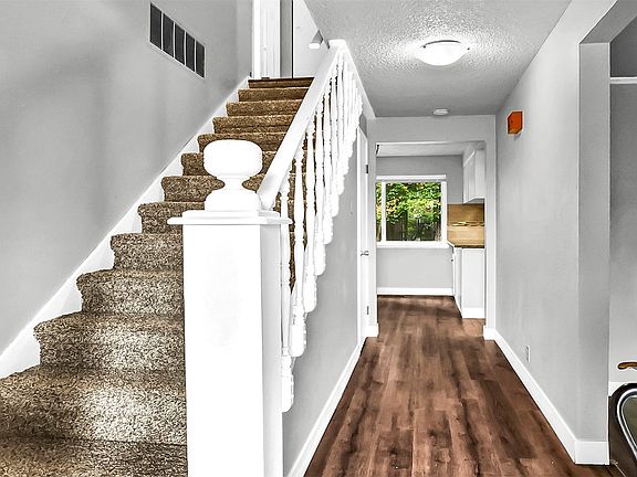 5th image of 13917 109th Avenue Ct E