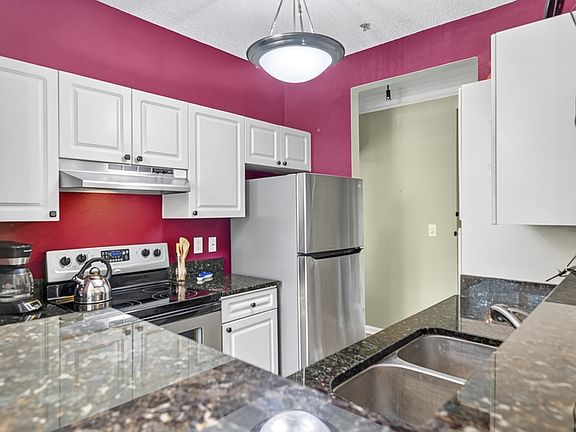 3rd image of 1811 Chatelain Way #1