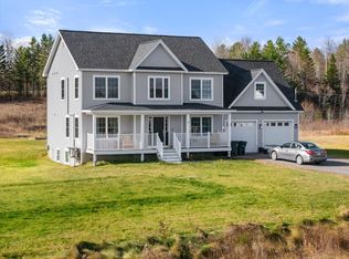 18 Boxwood Ln, Hermon, ME 04401