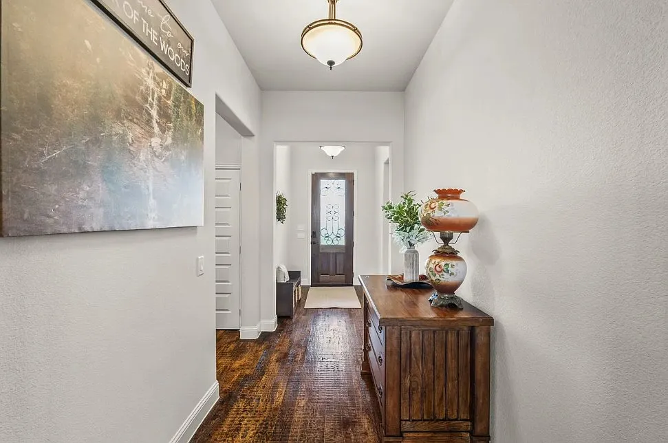 3 bed, 2.5 bath, 3364 sqft, $4,795 — Photo 3