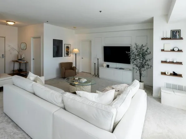 1502 5th St N APT 310, Hopkins, MN 55305