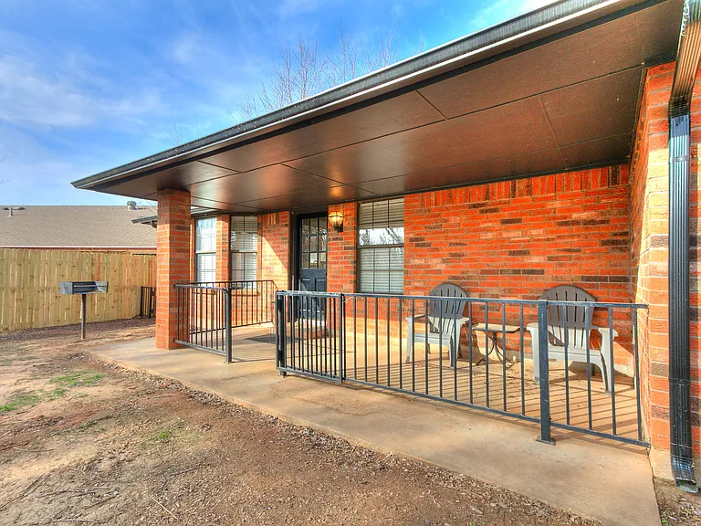 1700 Whispering Creek Dr — Photo 21