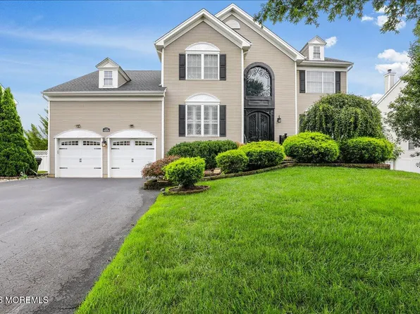 169 Princeton Oval, Freehold, NJ 07728
