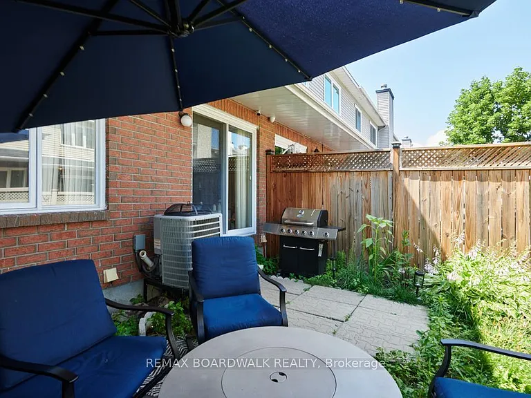 79 Hunters Glen Cres — Photo 34