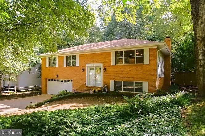 1st image of 1027 Portugal Dr