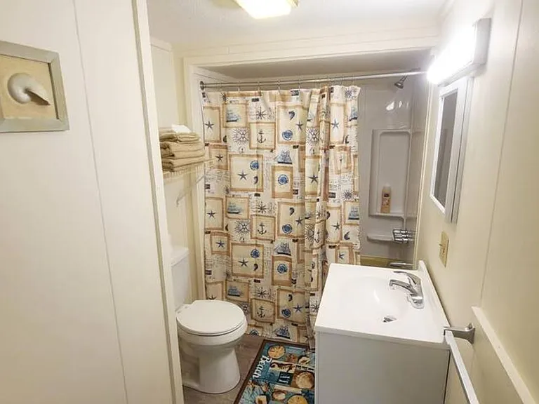 10 Hillcrest Ave #1B — Photo 14