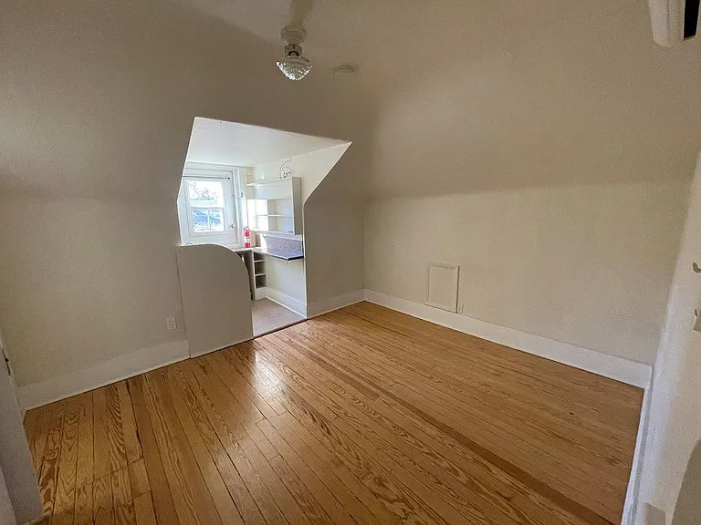 2331 Broadway St #3C — Photo 2