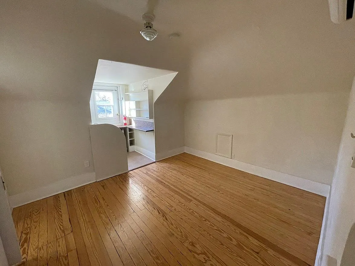 Building Photo - 2331 Broadway St #3C