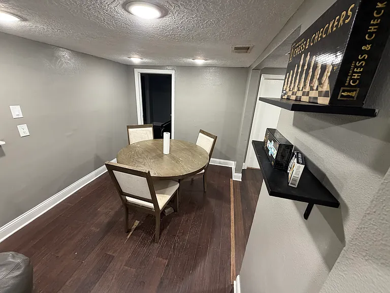 5432 Elgin St — Photo 12