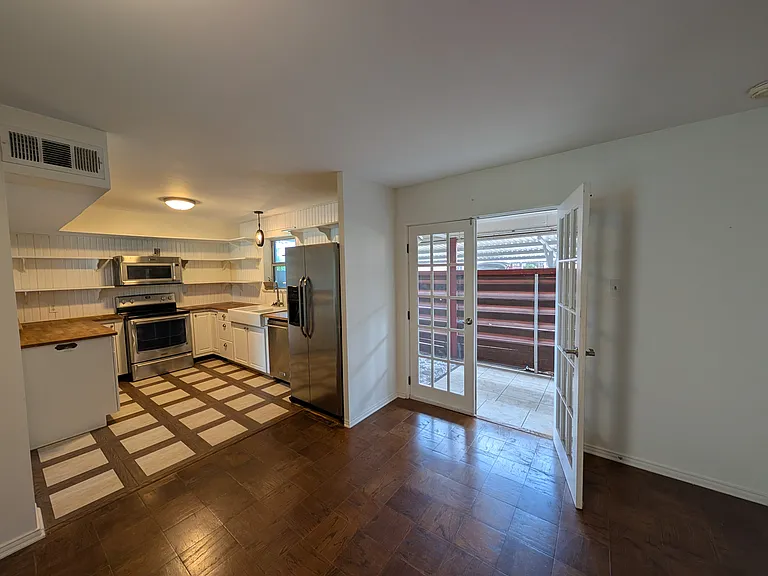 4715 Skillman St #A — Photo 12