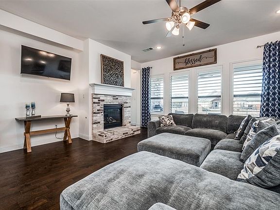 2nd image of 2705 Finsbury Ct