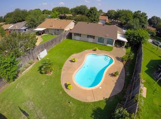 718 Trend Dr, Garland, TX 75043